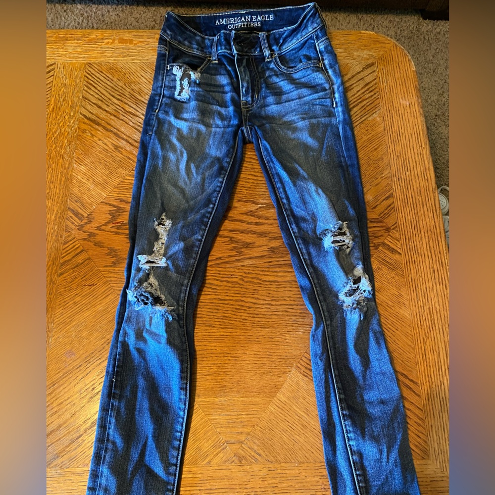 American eagle dark blue skinny ripped jeans size 0